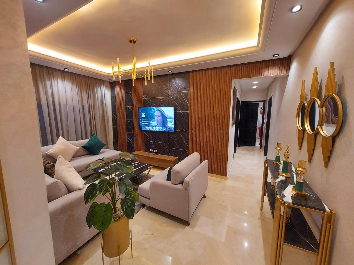 Modern Apartment Opposite The Hassan2 Mosque, Very Well Equipped And Stylish, 85 M2 With Gym And Direct Sea View With Underground Garage , Prohibits Unmarried Couples Of Arab Origin 카사블랑카 외부 사진