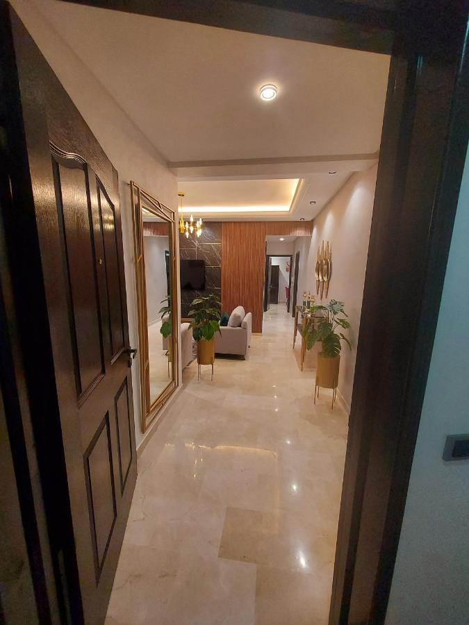 Modern Apartment Opposite The Hassan2 Mosque, Very Well Equipped And Stylish, 85 M2 With Gym And Direct Sea View With Underground Garage , Prohibits Unmarried Couples Of Arab Origin 카사블랑카 외부 사진