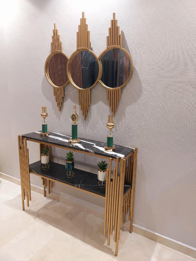 Modern Apartment Opposite The Hassan2 Mosque, Very Well Equipped And Stylish, 85 M2 With Gym And Direct Sea View With Underground Garage , Prohibits Unmarried Couples Of Arab Origin 카사블랑카 외부 사진
