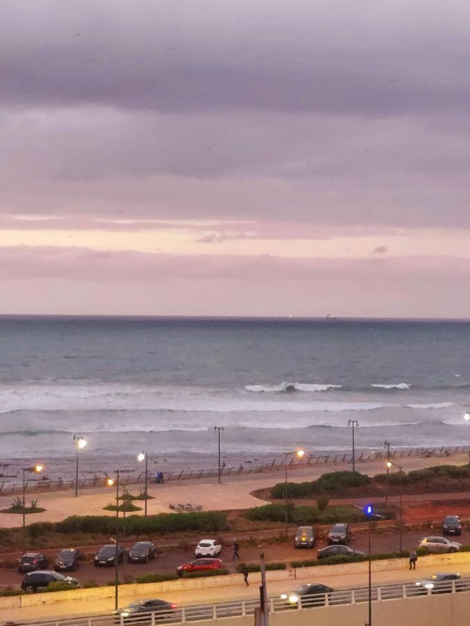Modern Apartment Opposite The Hassan2 Mosque, Very Well Equipped And Stylish, 85 M2 With Gym And Direct Sea View With Underground Garage , Prohibits Unmarried Couples Of Arab Origin 카사블랑카 외부 사진