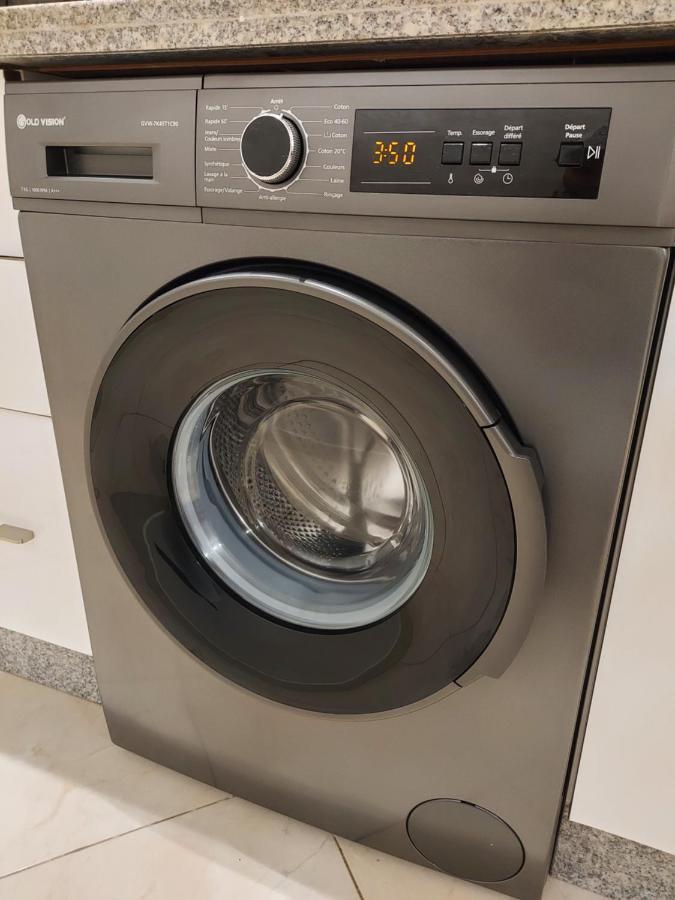 Modern Apartment Opposite The Hassan2 Mosque, Very Well Equipped And Stylish, 85 M2 With Gym And Direct Sea View With Underground Garage , Prohibits Unmarried Couples Of Arab Origin 카사블랑카 외부 사진